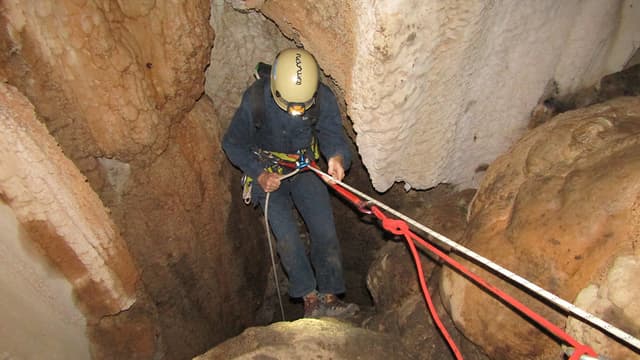 Espeleología Seca Cova Fosca (Beniarbeig, Alicante)